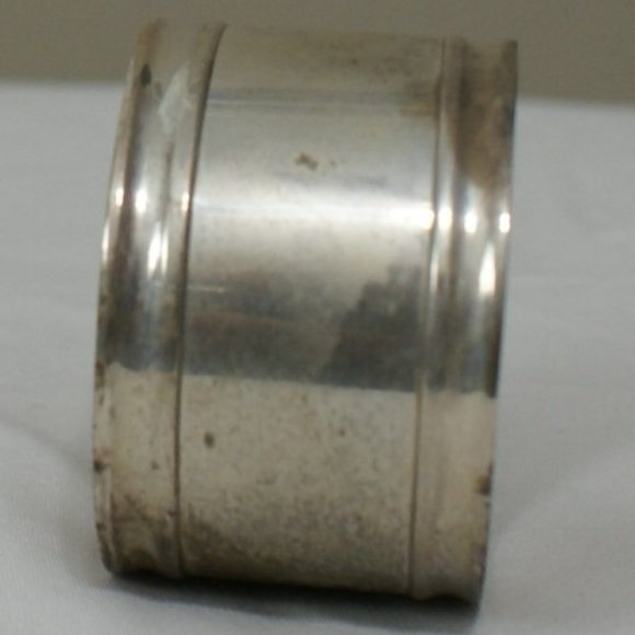 Vintage Silverplate Napkin Rings Lot of 8 Wm A. Rogers Oneida Round 2 Boxes of 4 - Picture 8 of 9